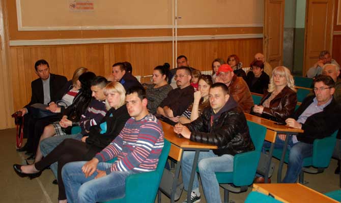 A lakosági fórum résztvevői, 2016. április 2. képek